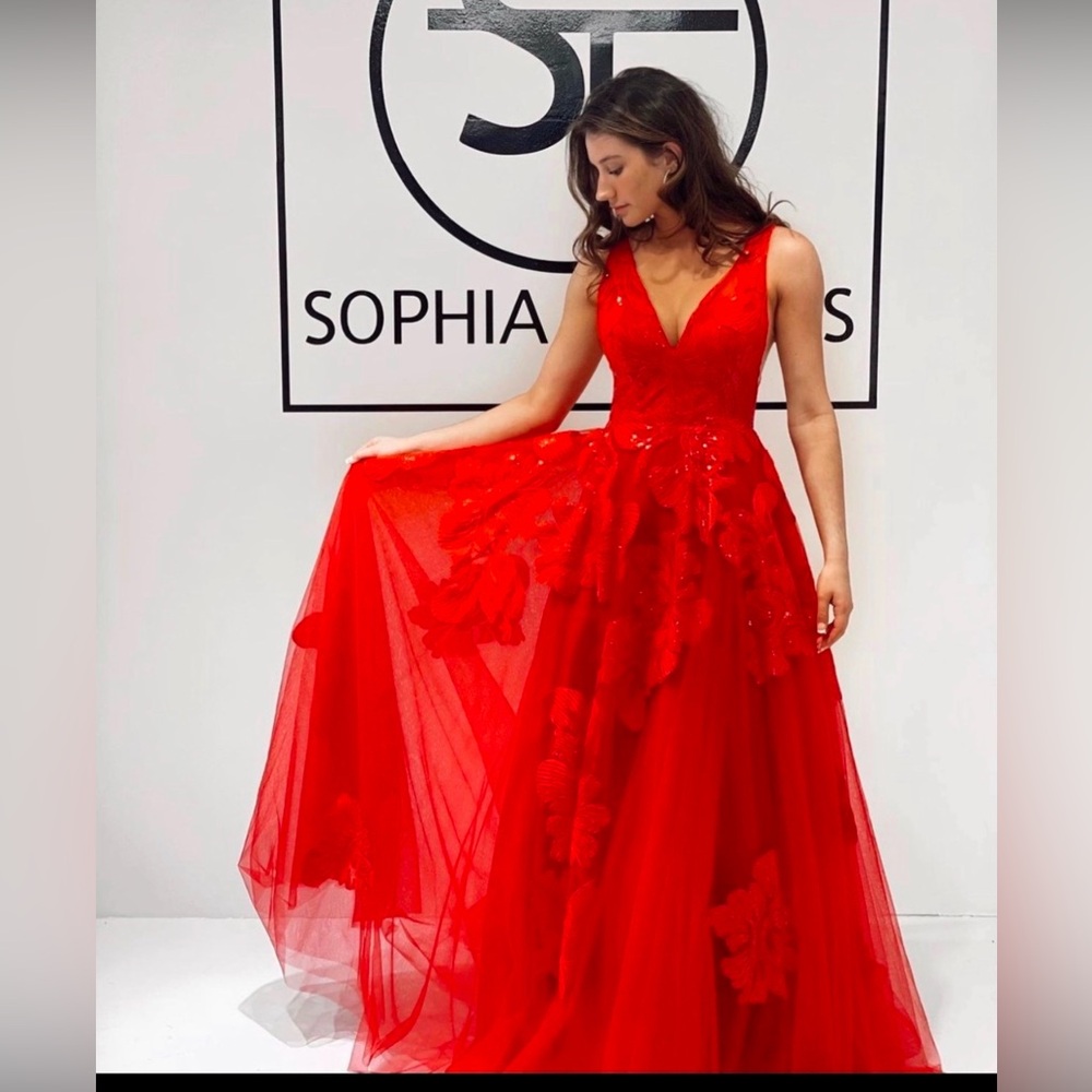 Sophia Thomas Red Lace Prom Dress